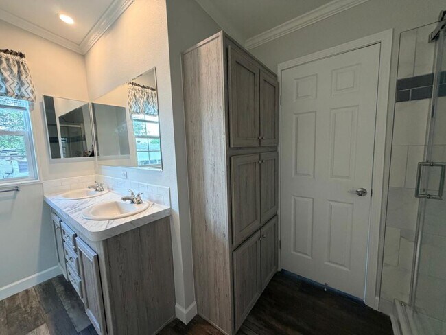 Building Photo - 3447 SW 50th Ln