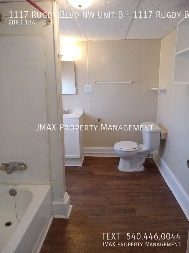 Building Photo - 1117 Rugby Blvd NW