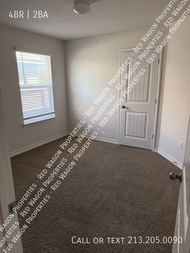 Building Photo - 12915 Whisper Xing