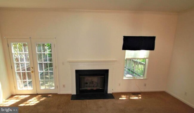 Building Photo - 400 Ben Neuis Pl
