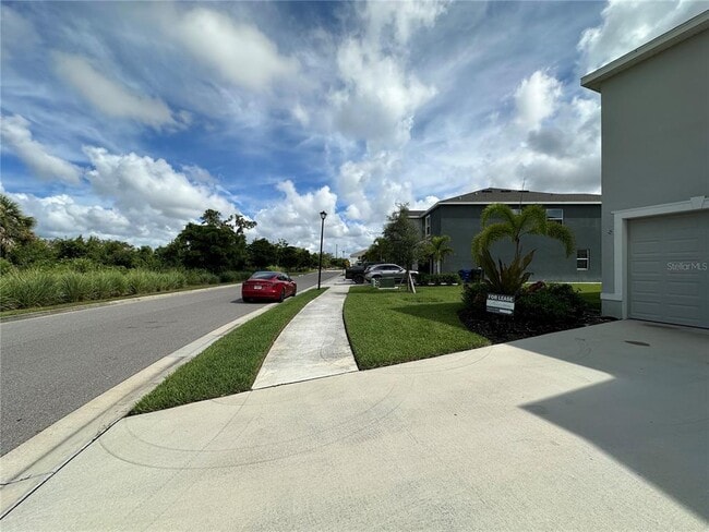Building Photo - 8813 Milestone Dr