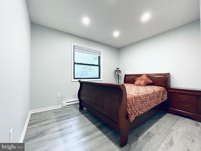 Building Photo - 1371 Winding Way