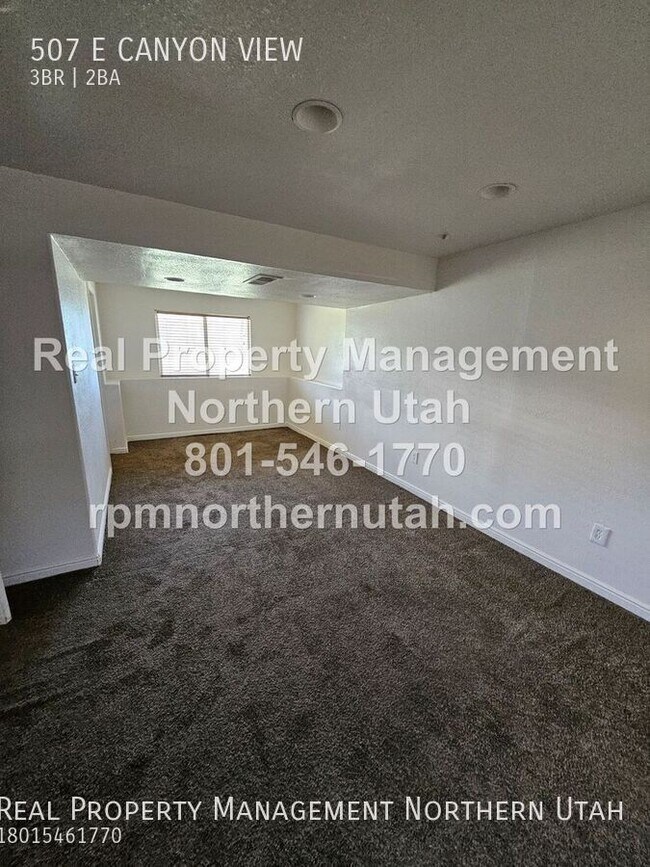 Building Photo - 507 Canyon View Dr