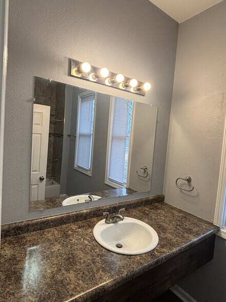 Building Photo - 2015 Avenue J