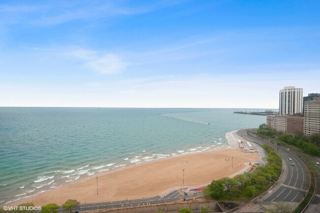 Building Photo - 1110 N Lake Shore Dr