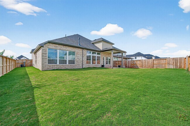 Building Photo - 7727 Pleasant Crst Dr