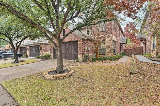 Building Photo - 4745 Durham Dr