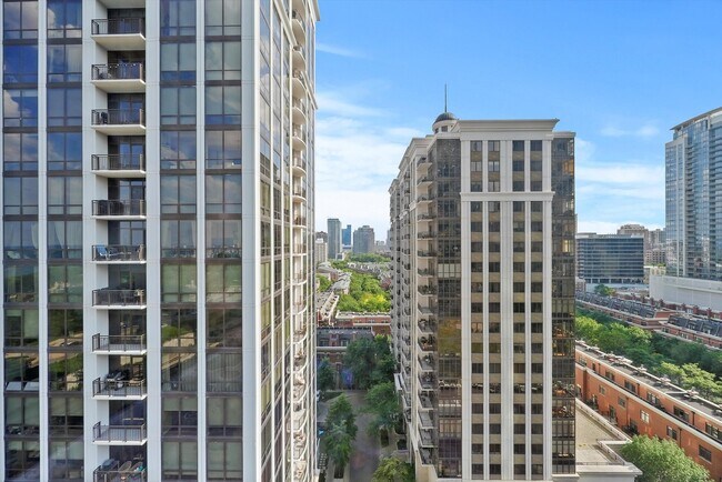 Building Photo - 1235 S Prairie Ave