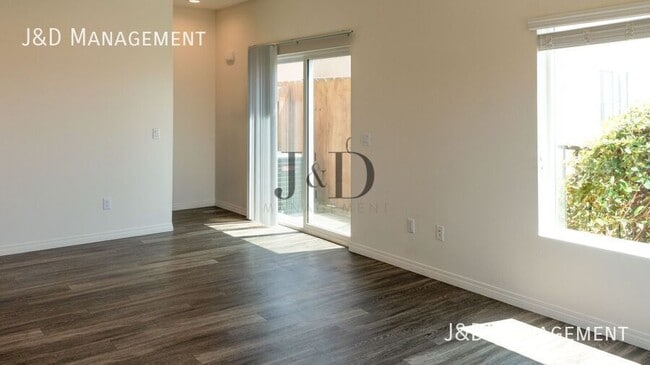 Building Photo - 8137 Cascio Ct