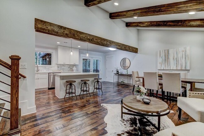 Building Photo - 260 Moonshadow Ct