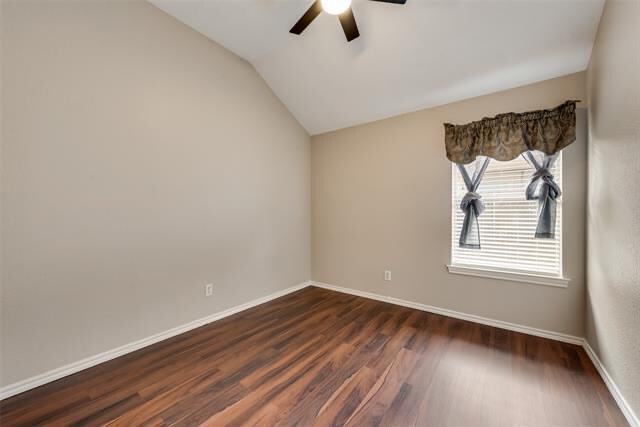 Building Photo - 912 Churchhill Dr