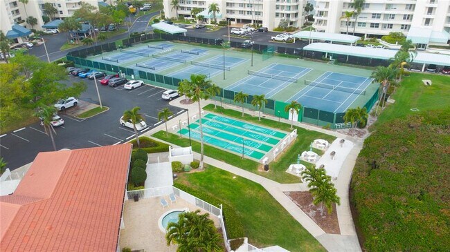 Building Photo - 8041 Sailboat Key Blvd S