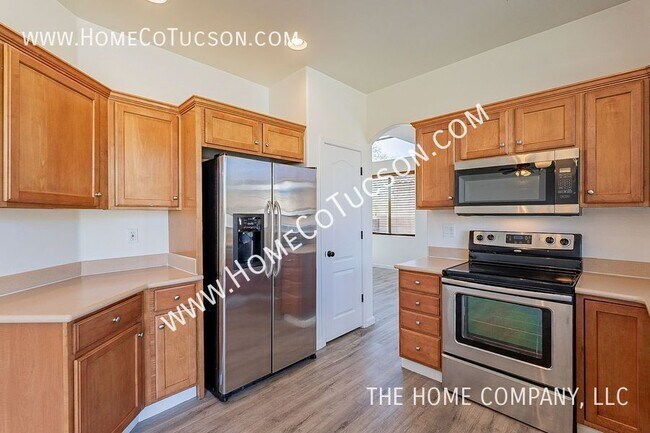 Building Photo - 6645 E Gehrig Ln