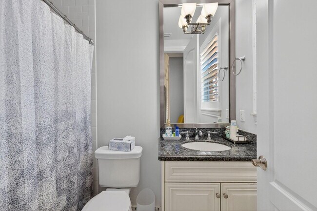 Building Photo - 4332 Sea Grape Dr