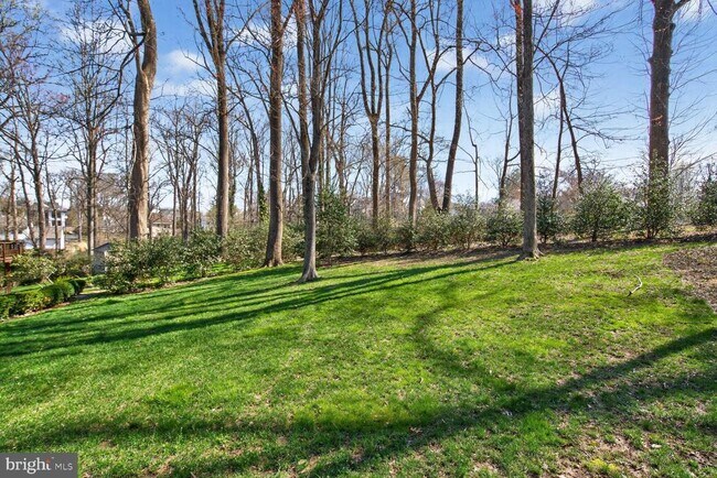 Building Photo - 1219 Ingleside Ave