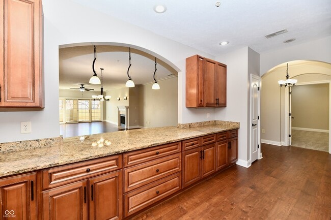 Building Photo - 8555 One W Dr