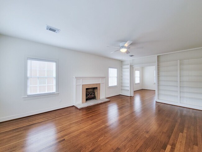 Building Photo - 1728 Hawthorne St