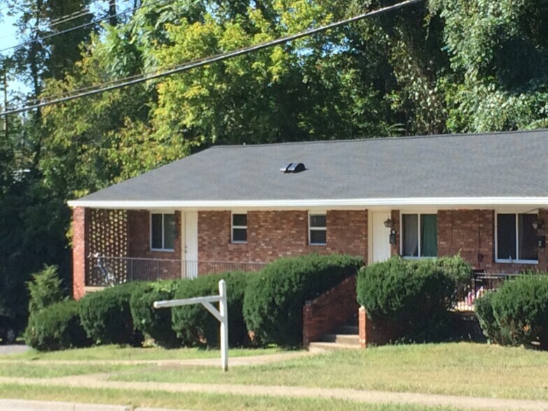 Building Photo - 1203 John Exum Pkwy
