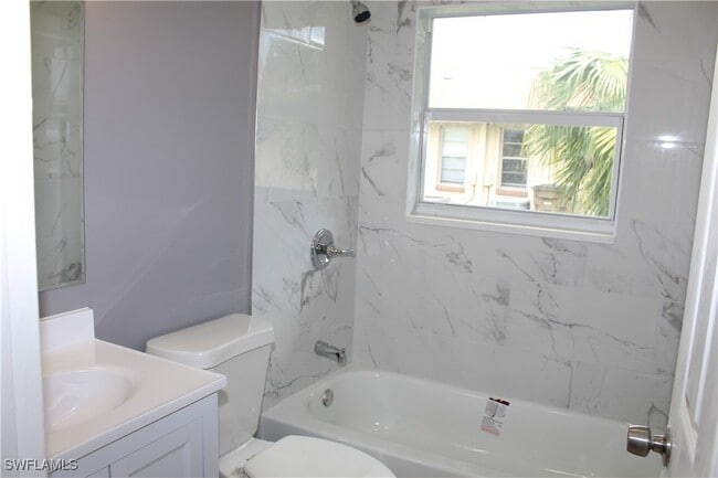 Building Photo - 334 Cape Coral Pkwy W