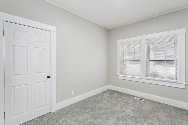 Building Photo - Beautifully Renovated 3 Bedroom, 2 Bath Home