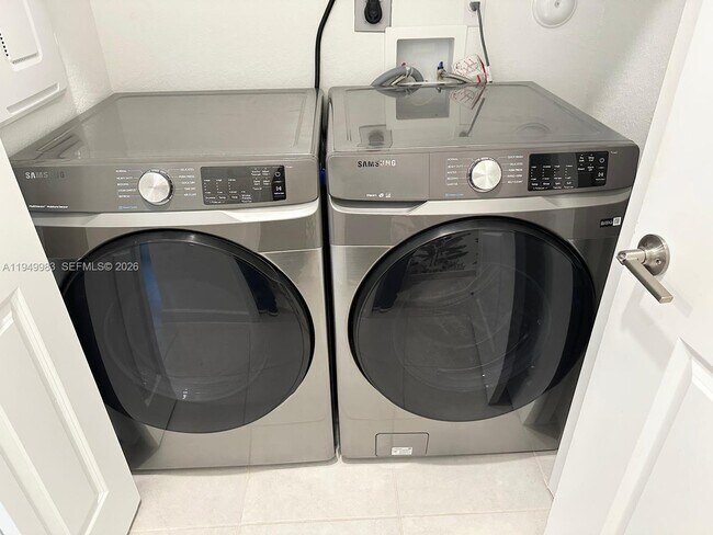 Building Photo - 13403 SW 287th Ter