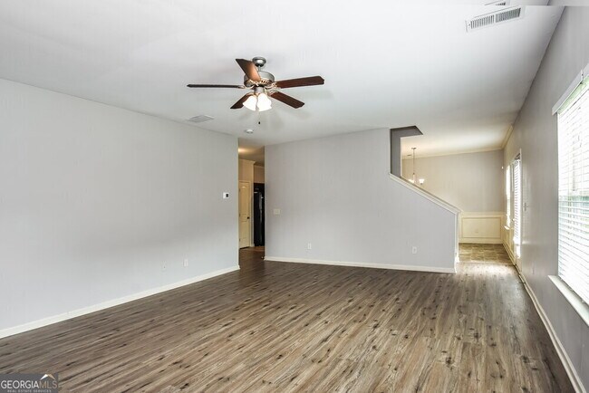 Building Photo - 191 Camellia Way