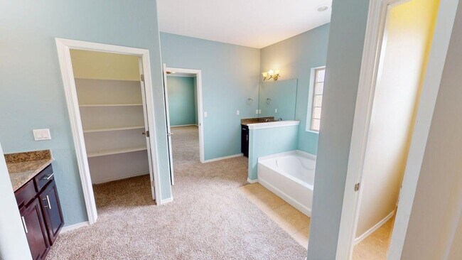 Building Photo - Spacious 4-Bed/3-Bath in Alamogordo, NM