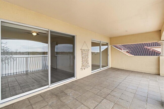 Building Photo - 8310 Tivoli Dr