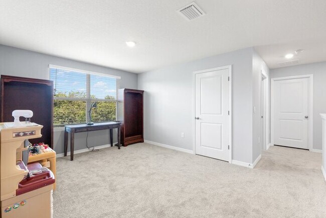 Building Photo - Like New Home For Rent in Creek Preserve!