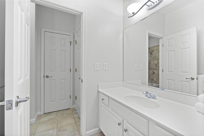 Building Photo - 6245 Spalding Dr