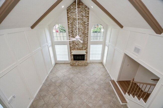 Building Photo - 11615 Trailmont Dr