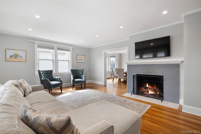 Building Photo - 70 Breckenridge Ave