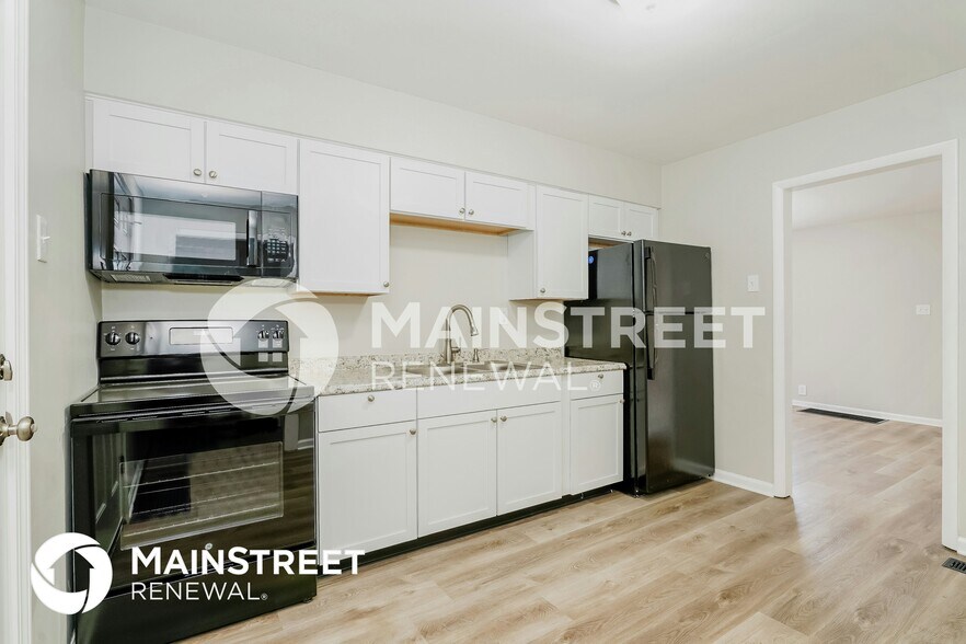 Building Photo - 340 S Dearborn St