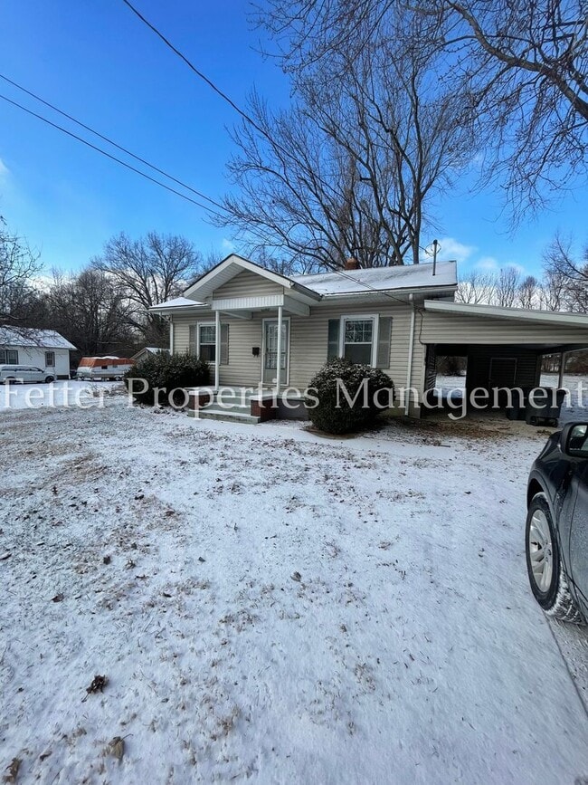 Building Photo - 1651 Burdette Ave