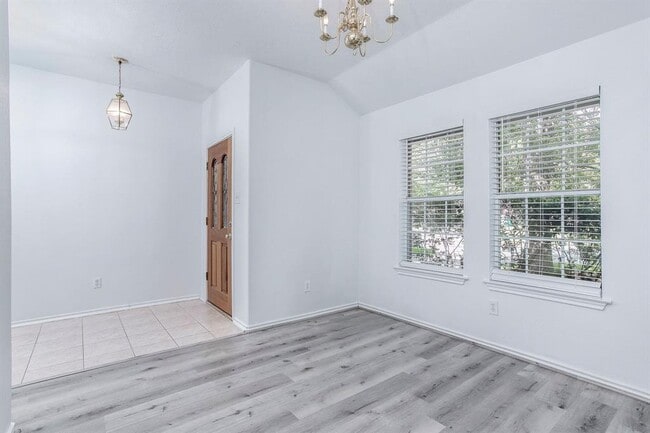 Building Photo - 34 Tallow Hill Pl