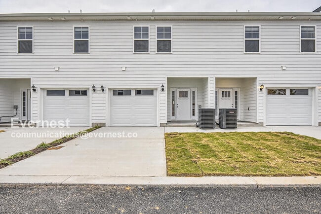 Building Photo - 307 Raines Ct