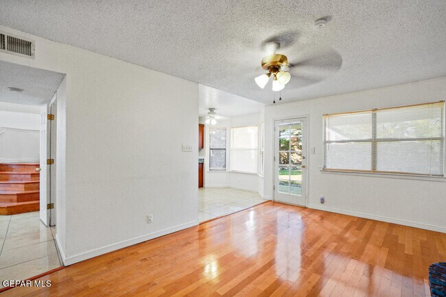Building Photo - 7225 Golden Hawk Dr