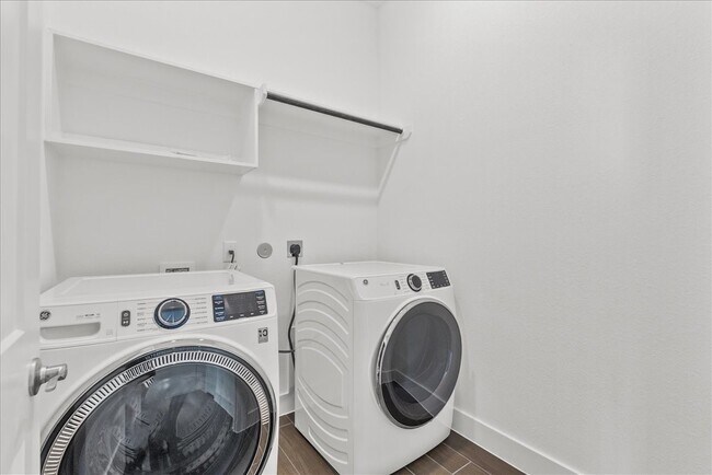 Building Photo - 5206 Sage Hls Dr