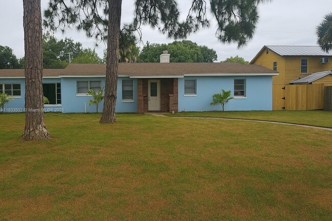 Building Photo - 2728 Sunrise Blvd
