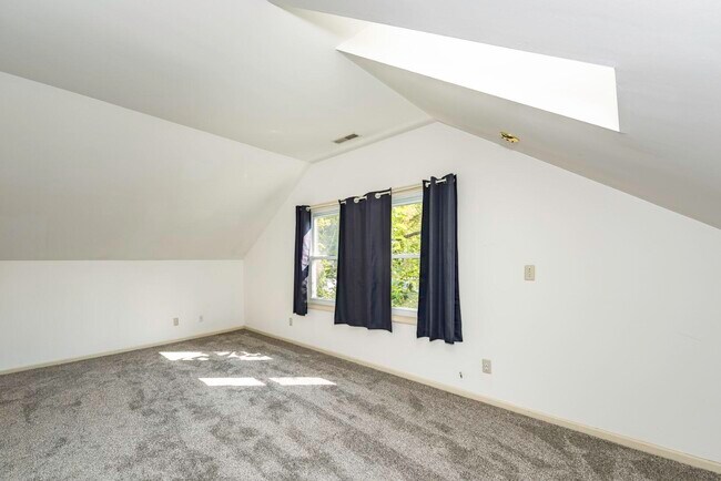 Building Photo - 1616 Morton Ave