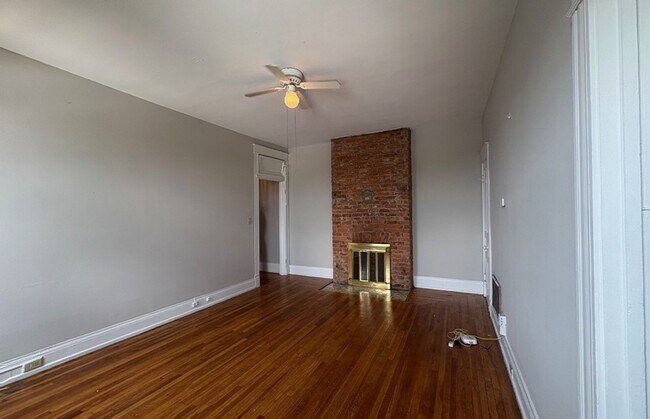 Building Photo - 3241 Jefferson Ave