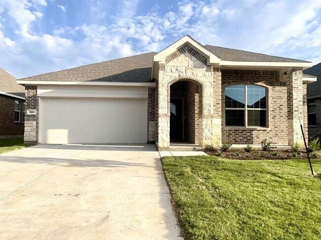 Building Photo - 1201 Sassafras Dr