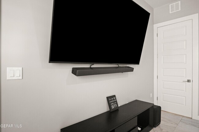 Building Photo - 745 Camino Norte Ct