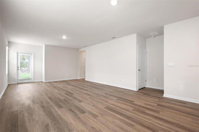 Building Photo - 3218 Bitterroot Ln