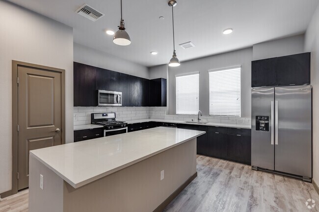 Interior Photo - Jade