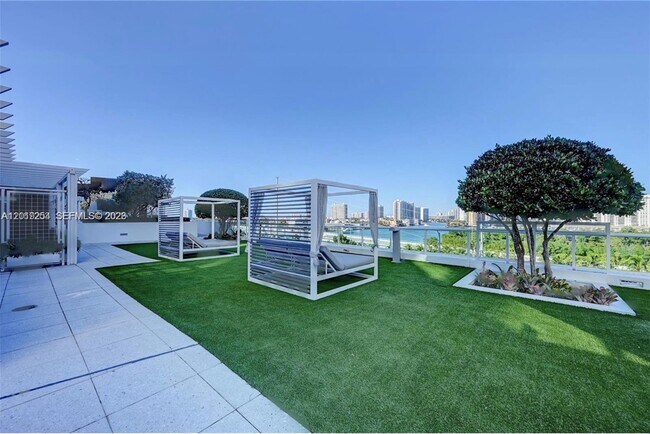 Building Photo - 400 Sunny Isles Blvd