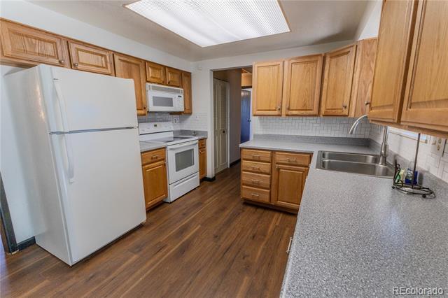 Building Photo - 7210 Millbrook Ct