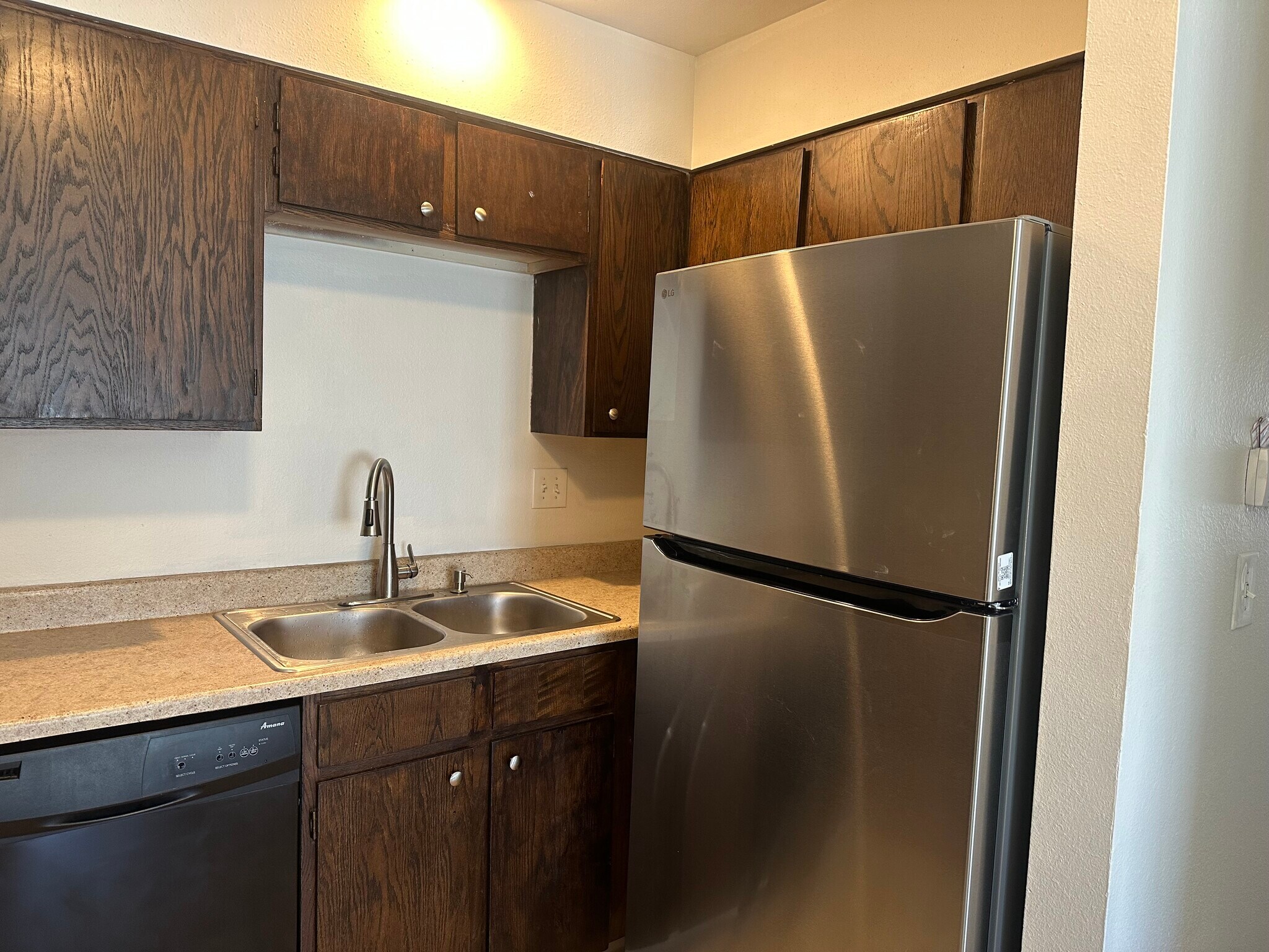 Building Photo - 7891 York St