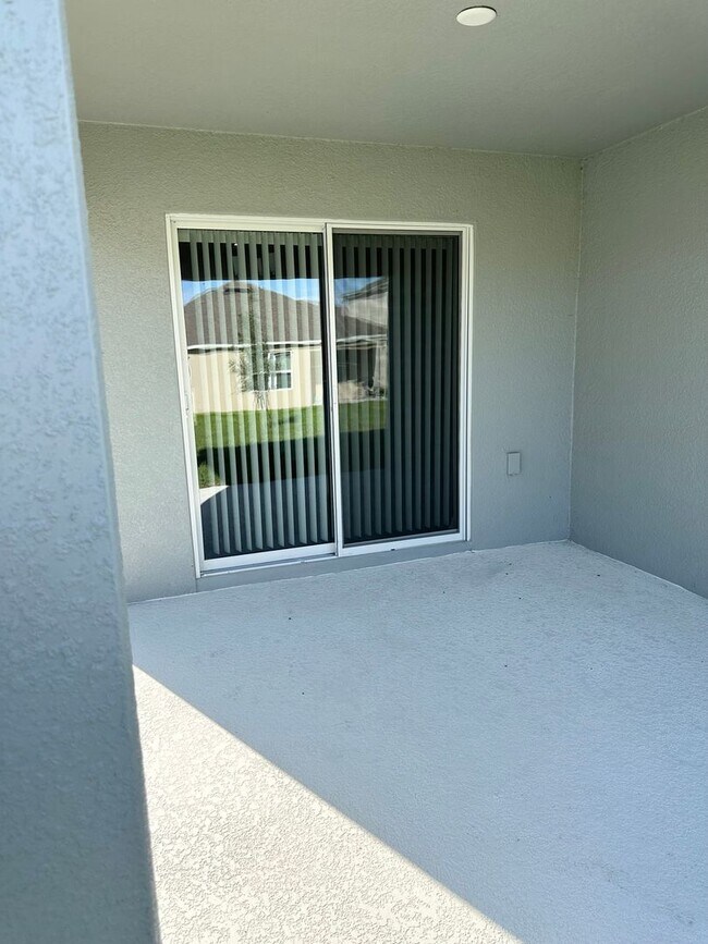 Building Photo - 4 Bedroom House For Rent in the Astonia Co...
