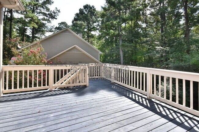 Building Photo - 102 Mallard Ct